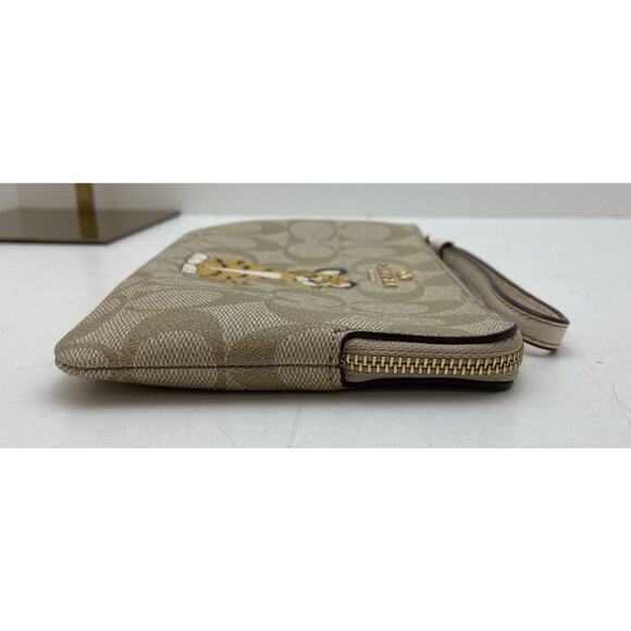 Coach Signature Canvas Year of the Tiger 2022 Wristlet Rare EUC - Picture 3 of 16